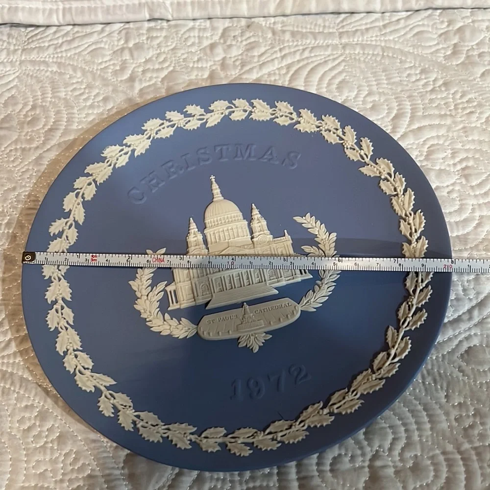 Wedgwood 1972‎ Christmas plate